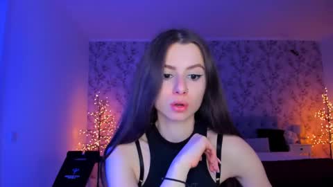 Snapshot of hotmolly_ chatting on 05-01-26, 06:45 hotmolly_ online show from 05-01-26, 06:45