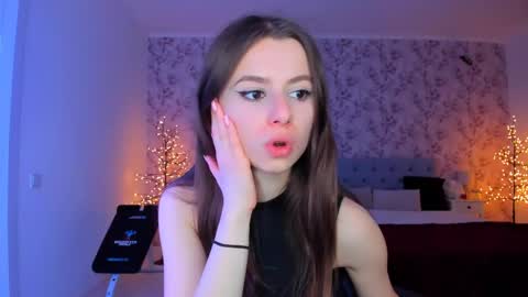 Snapshot of hotmolly_ chatting on 05-02-26, 08:03 hotmolly_ online show from 05-02-26, 08:03