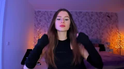 Snapshot of hotmolly_ chatting on 05-22-26, 06:46 hotmolly_ online show from 05-22-26, 06:46