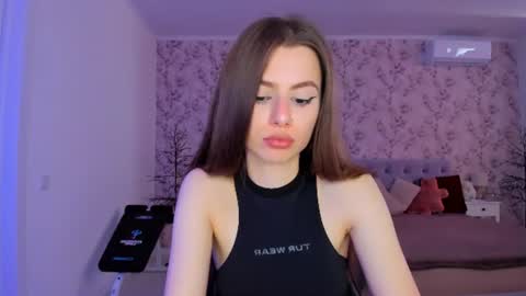 Snapshot of hotmolly_ chatting on 06-12-26, 09:30 hotmolly_ online show from 06-12-26, 09:30