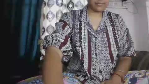 lola online show from 04-17-26, 09:34