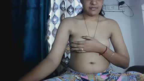 lola online show from 04-23-26, 07:09