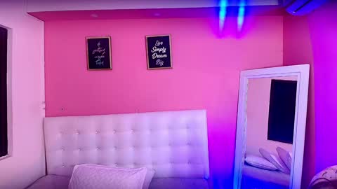 Sussy Bloom  online show from 01-28-25, 12:22