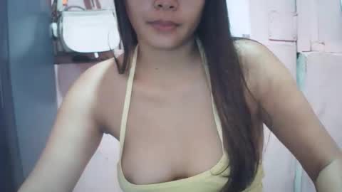 hotpink4u04 online show from 10-29-25, 09:27