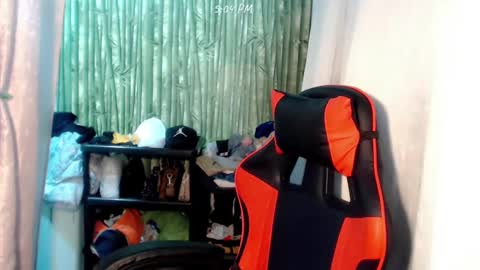 veronica online show from 02-10-25, 01:03