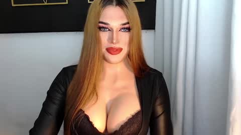 Snapshot of hotstellacumxxx chatting on 01-12-25, 07:21 STELLA online show from 01-12-25, 07:21