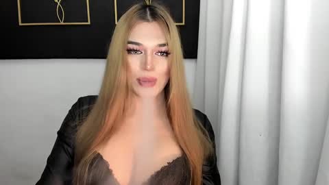 Snapshot of hotstellacumxxx chatting on 03-08-25, 07:27 STELLA online show from 03-08-25, 07:27