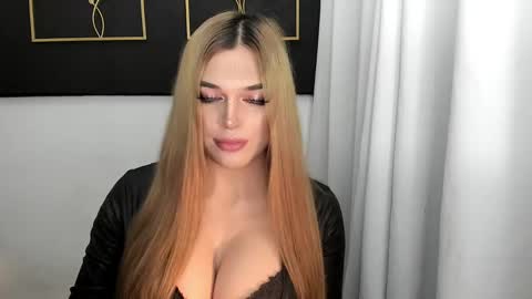 Snapshot of hotstellacumxxx chatting on 03-10-25, 12:04 STELLA online show from 03-10-25, 12:04