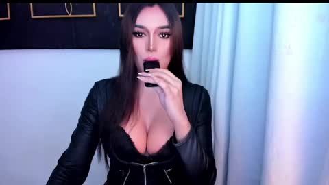 STELLA online show from 04-21-26, 05:25