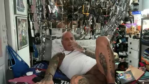 hotstuff775616 online show from 04-28-26, 02:10