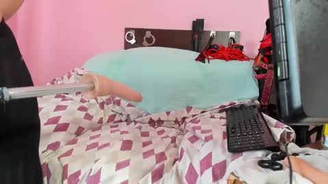 Monica online show from 02-11-25, 08:37