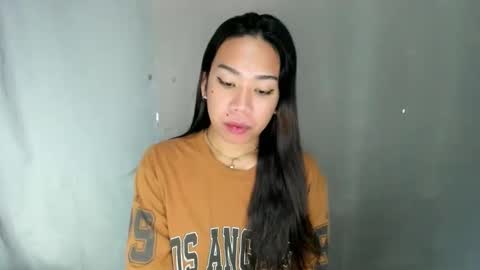 jelaigrande  online show from 04-24-26, 11:18