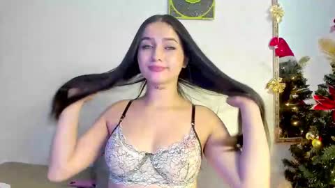 Snapshot of hott_hanna chatting on 12-23-24, 08:11 Hott Hanna online show from 12-23-24, 08:11