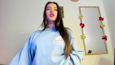 Snapshot of hott_hanna chatting on 01-10-25, 08:29 Hott Hanna online show from 01-10-25, 08:29