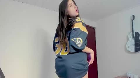 Snapshot of hott_hanna chatting on 01-26-25, 06:28 Hott Hanna online show from 01-26-25, 06:28