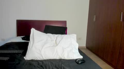 Snapshot of hott_hanna chatting on 12-16-25, 07:24 Hott Hanna online show from 12-16-25, 07:24