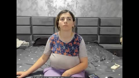 Snapshot of hottalicia2 chatting on 01-15-25, 05:05 hottalicia2 online show from 01-15-25, 05:05