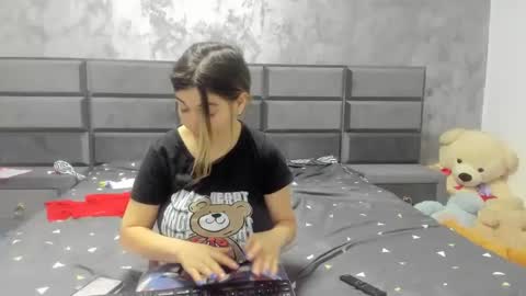 Snapshot of hottalicia2 chatting on 02-15-25, 12:37 hottalicia2 online show from 02-15-25, 12:37