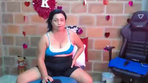 Snapshot of hottasttywoman chatting on 02-07-25, 07:06 victorya karolyna online show from 02-07-25, 07:06