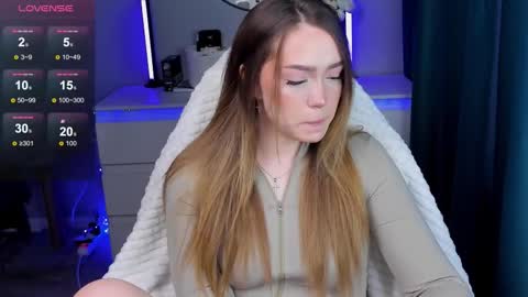 hello Im Eva online show from 11-15-25, 10:12