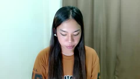 nika  online show from 10-28-25, 06:39