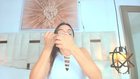 Snapshot of hottest_mature__ chatting on 10-19-25, 12:44 Natalie  online show from 10-19-25, 12:44