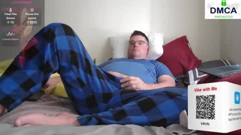 Snapshot of hottie1145 chatting on 02-14-25, 06:19 Jesse online show from 02-14-25, 06:19