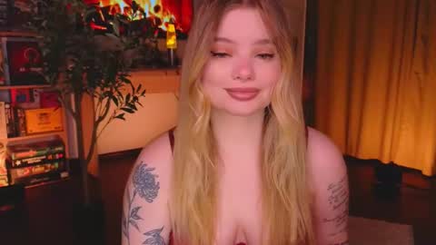 Snapshot of hottie_jane chatting on 10-11-25, 08:07 Jane  online show from 10-11-25, 08:07