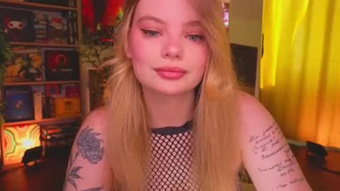 Snapshot of hottie_jane chatting on 10-18-25, 09:21 Jane  online show from 10-18-25, 09:21