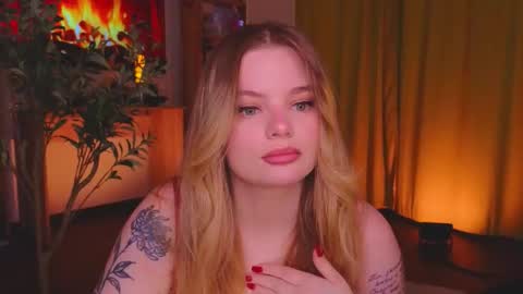 Snapshot of hottie_jane chatting on 10-19-25, 01:45 Jane  online show from 10-19-25, 01:45