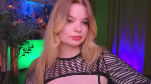 Snapshot of hottie_jane chatting on 10-23-25, 03:44 Jane  online show from 10-23-25, 03:44