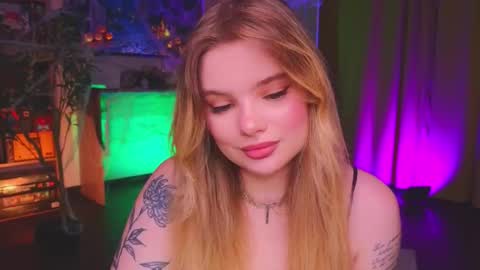 Snapshot of hottie_jane chatting on 10-25-25, 01:51 Jane  online show from 10-25-25, 01:51