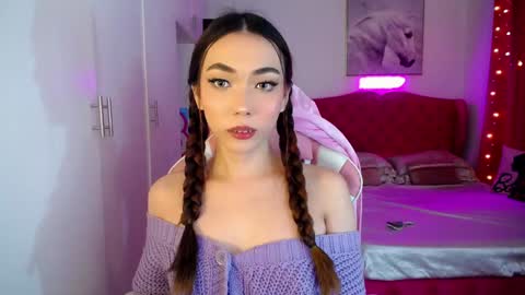 LEXIE- dont forget to give me thumbs up online show from 12-09-24, 06:57