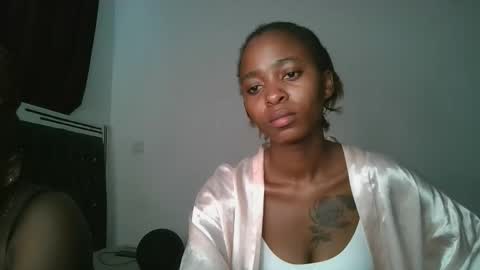hottie_mistie online show from 04-12-26, 09:25
