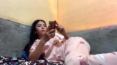 hottie_wildasian4uxxx online show from 04-08-26, 07:41