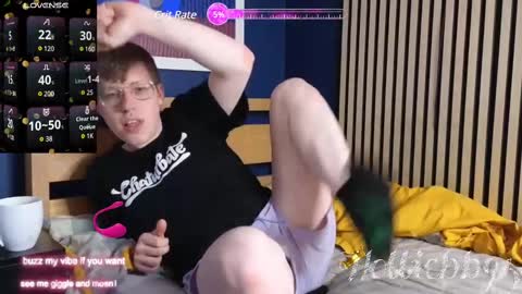 Snapshot of hottiebb95 chatting on 02-12-25, 04:00 Roberts stones online show from 02-12-25, 04:00