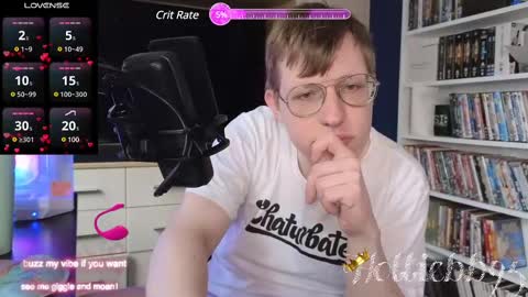 Snapshot of hottiebb95 chatting on 02-27-25, 12:34 Roberts stones online show from 02-27-25, 12:34