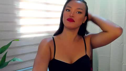 Snapshot of hottieelijah760282 chatting on 09-22-25, 01:18 Maxine online show from 09-22-25, 01:18