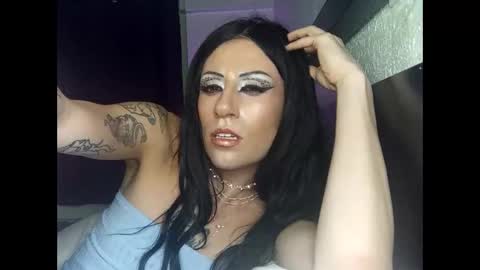 Snapshot of hottiefrmhell97 chatting on 04-13-26, 04:29 Lucky online show from 04-13-26, 04:29