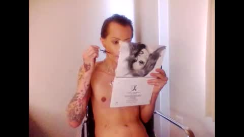 Snapshot of hottiefrmhell97 chatting on 05-08-26, 10:48 Lucky online show from 05-08-26, 10:48