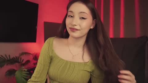 hottpeachh online show from 12-16-25, 05:40