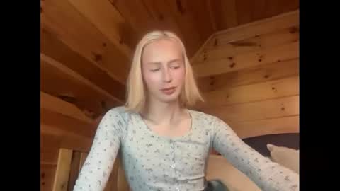 HotTransGirlie online show from 11-18-25, 09:25