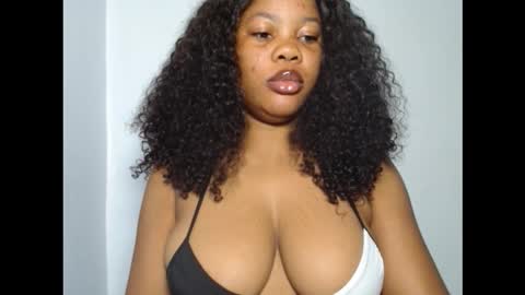Snapshot of hotty_lora889 chatting on 10-21-25, 06:58 hotty_lora889 online show from 10-21-25, 06:58