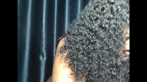 hotty_lora889 online show from 11-11-25, 10:15