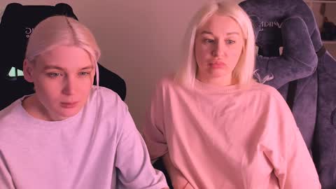 Nessie and Jessie online show from 01-27-25, 02:24