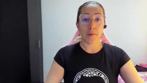 Snapshot of hottychrystal chatting on 02-17-26, 12:34 hottychrystal online show from 02-17-26, 12:34