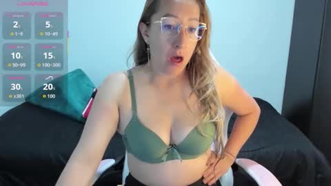 Snapshot of hottychrystal chatting on 03-16-26, 12:42 hottychrystal online show from 03-16-26, 12:42