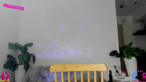 Snapshot of hottycrishinaxx chatting on 01-25-25, 07:28 crishinahotty online show from 01-25-25, 07:28