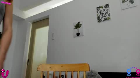 Snapshot of hottycrishinaxx chatting on 10-12-25, 04:44 crishinahotty online show from 10-12-25, 04:44