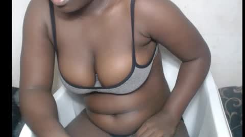 hottylissa1 online show from 10-07-25, 07:00